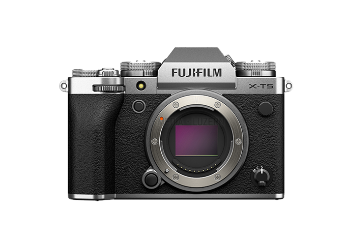Fujifilm X-T5 + XF 18-55mm F2.8-4